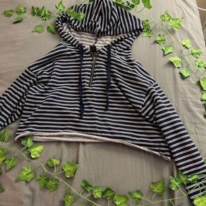 Cropped hoodie